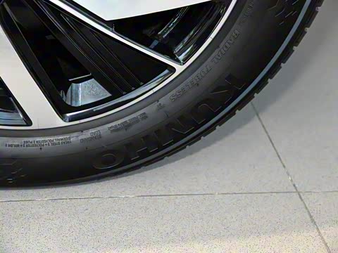 2020�� 520 U��