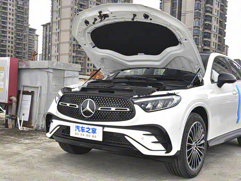 2025�� �Ŀ� GLC 300 4MATIC ����SUV