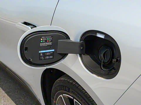 2025�� EV 701KM�����״�������