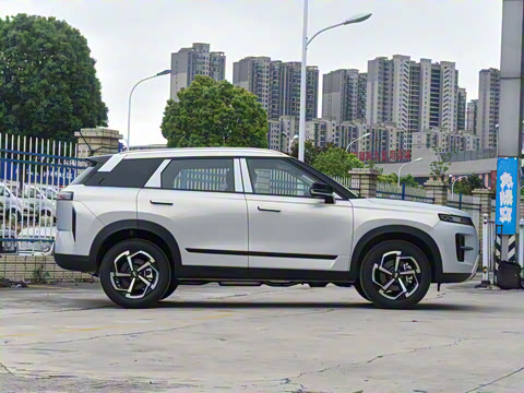 2025�� ���ܰ� 1.6T ��+������