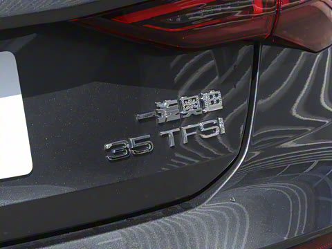 2023�� �Ŀ� Sportback 35 TFSI ʱ���˶���