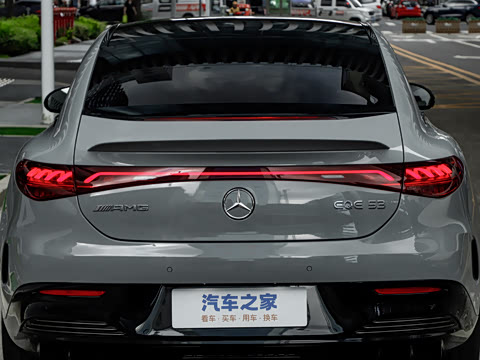 2023�� AMG EQE 53 4MATIC+