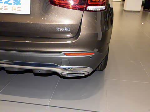 2020�� GLC 260 L 4MATIC ������