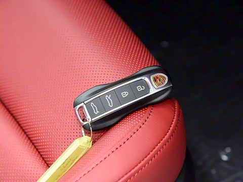 2019�� Taycan Turbo