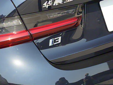 2022�� eDrive 35 L