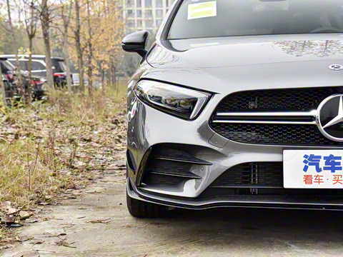 2022�� AMG A 35 4MATIC