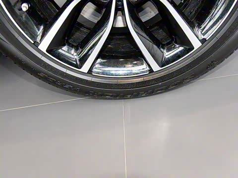 2020�� �Ŀ� GLC 300 L 4MATIC ������