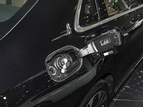 2024�� E 350 e L ���ʽ��϶����˶��γ�