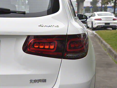 2022�� �Ŀ� GLC 300 L 4MATIC ������