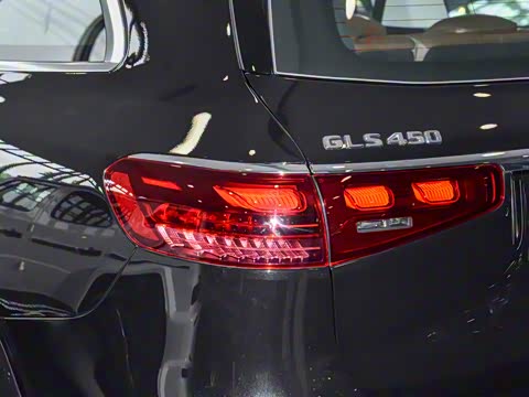 2025�� GLS 450 4MATIC ������