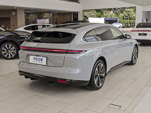 2025�� 75kWh Touring