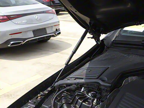 2025�� CLE 300 4MATIC �����ͽ��ܳ�