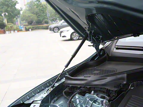 2025�� �Ŀ� GLC 260 L 4MATIC ������