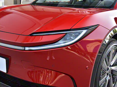 2025�� 550 PRO���а�