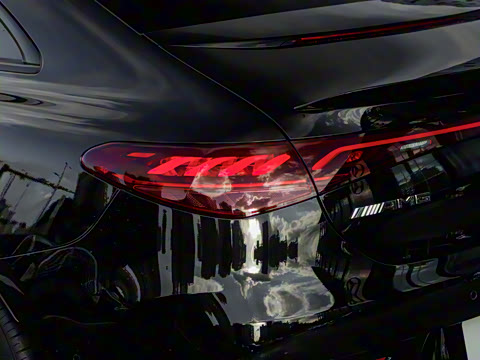 2023�� AMG EQE 53 4MATIC+