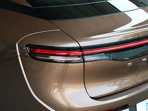 2023�� 2.5L SportCross HEV��������