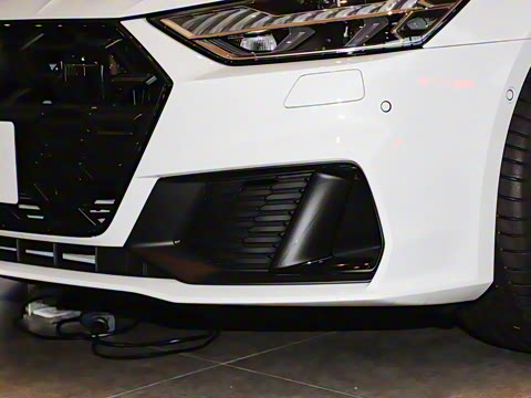 2025�� 55 TFSI quattro ������