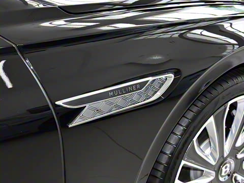 2026�� 4.0T V8 Mulliner