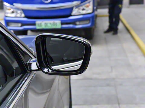 2022�� �Ŀ� 530Li ������ M�˶���װ