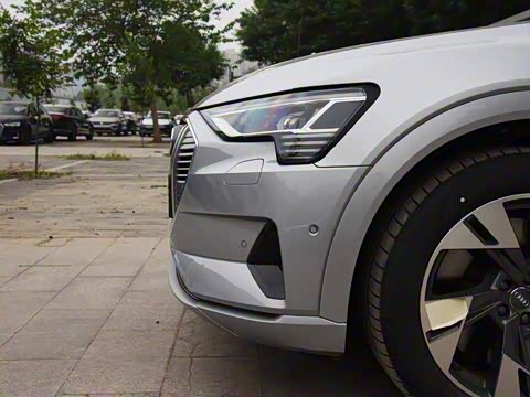 2019�� 55 quattro ������