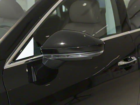 2025�� 45 TFSI quattro ������