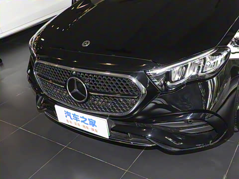 2024�� E 350 e L ���ʽ��϶����˶��γ�