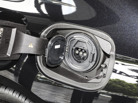 2024�� E 350 e L ���ʽ��϶����˶��γ�