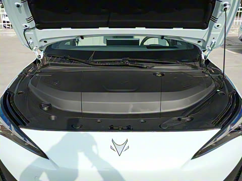 2025�� 560MAX 185kW