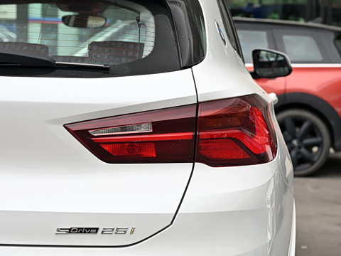 2022�� sDrive25i M�˶���װ