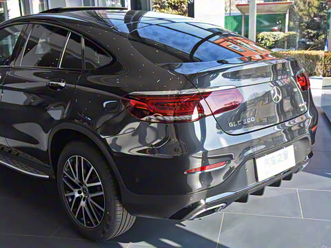 2022�� �Ŀ� GLC 300 4MATIC ����SUV