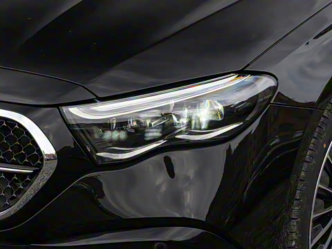 2025�� �Ŀ� E 300 L ����˶���