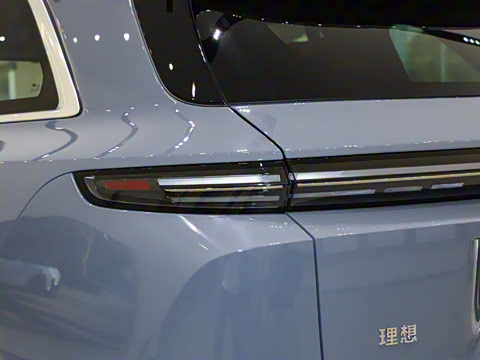 2025�� Ultra ���ܻ��°�