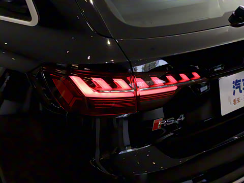 2023��  RS4 Avant �����