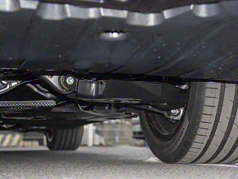 2025�� �Ŀ� E 260 �˶���