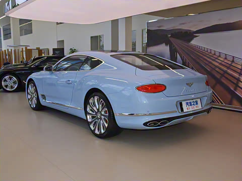 2022�� 4.0T GT V8 Mulliner