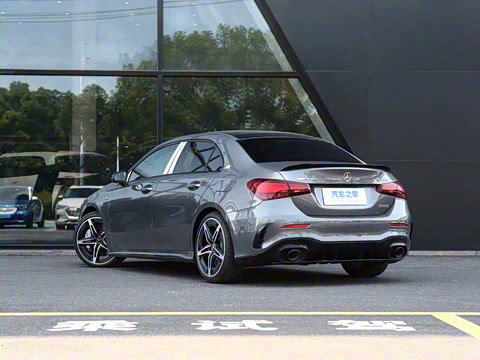 2025�� �Ŀ� AMG A 35 L 4MATIC