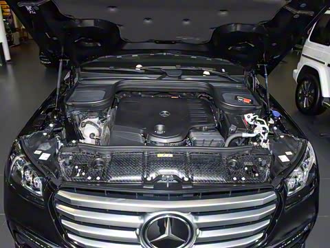 2025�� GLS 450 4MATIC ������