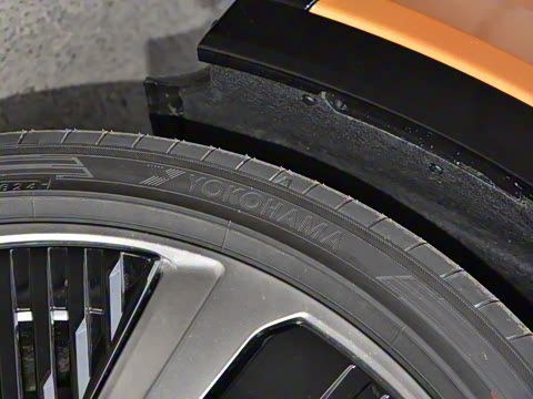 2025�� 550 PRO���а�