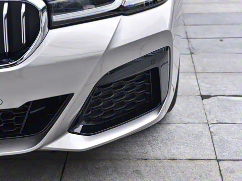 2022�� �Ŀ� 530Li ������ M�˶���װ