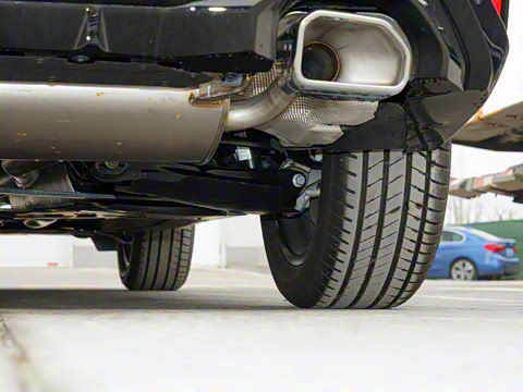 2022�� xDrive 25i M�˶���װ