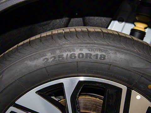 2023�� ��߸U-�� ��ս�� 400 Lite �������