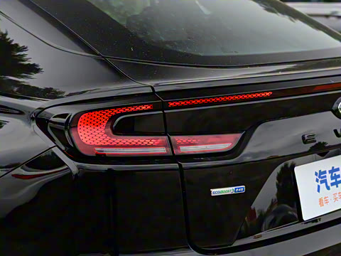 2022�� �Ŀ� EcoBoost 245 ST-Line