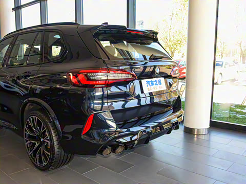 2022�� X5 M