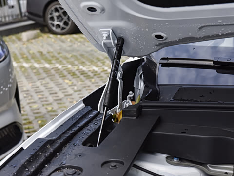 2025�� 210Ultra�Ǽݰ� 5��