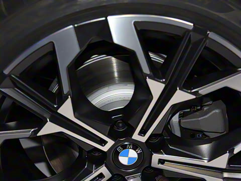 2025�� 330i 50����������