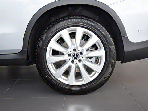 2022�� GLC 260 4MATIC ����SUV