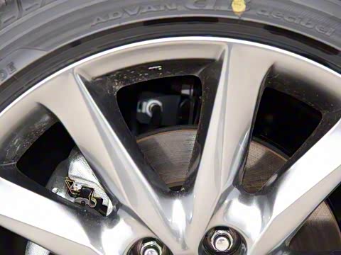 2019�� �ƿذ� ���� 2.0L �Զ��˶��� ��VI