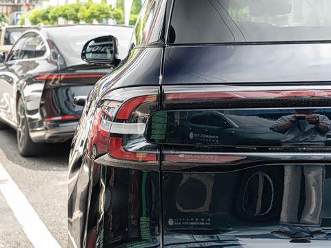 2025�� 215�콢��