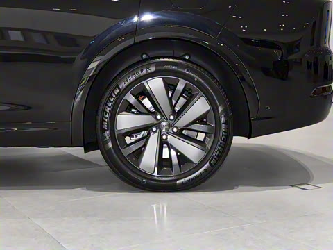 2025�� Pro ���ܻ��°�