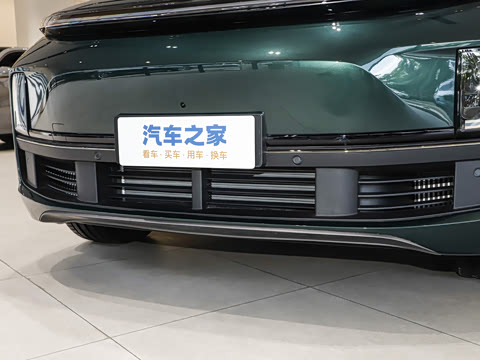 2025�� Ultra ���ܻ��°�